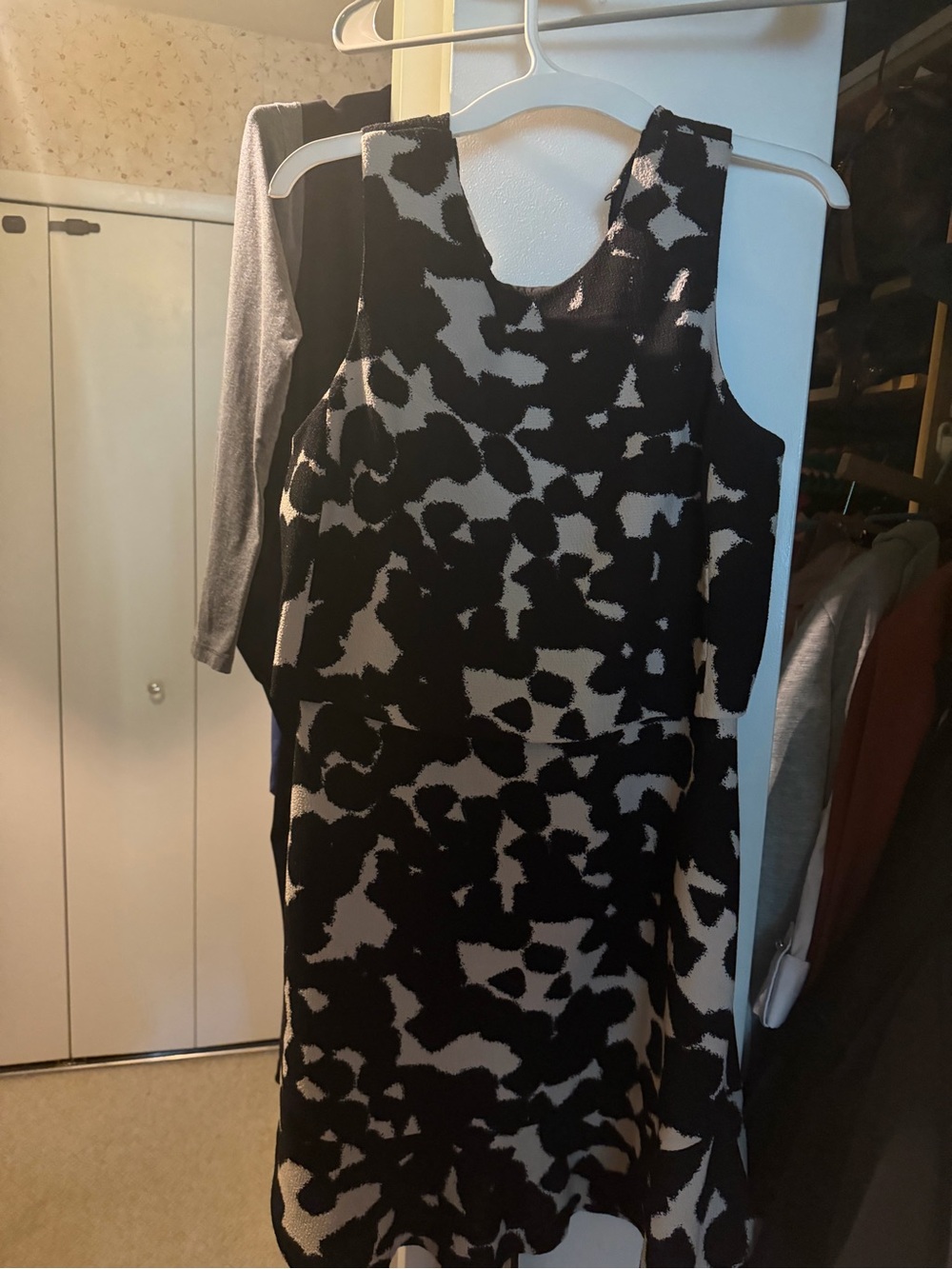 Banana Republic Black and Cream Patterned Sleeveless Dress